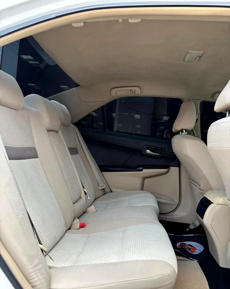 CAMRY  WITH CRUISE CONTROL AND SCREEN63399946869122114