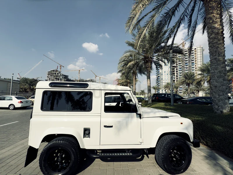 Priced for Quick Sale: 1999 Defender 90 AED 180K63399894578818114