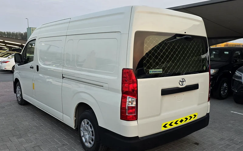 Toyota Hiace High Roof Delivery Van GCC63401317113987114