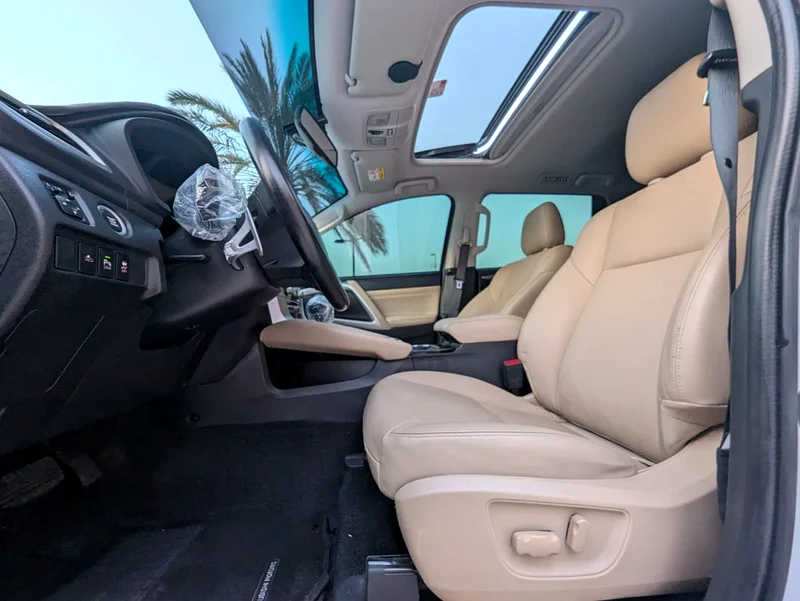 MITSUBISHI MONTERO SPORT 2021 GLS 4WD PREMIUM GCC ORIGINAL PAINT LOW MILEAGE IN EXCELLENT CONDITION63398582288387113