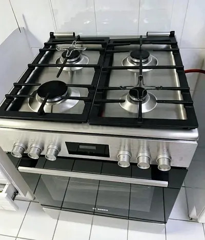 Bosch 4-Burner Dual Fuel Cooker – 60 cm | Top Gas with Electric Oven