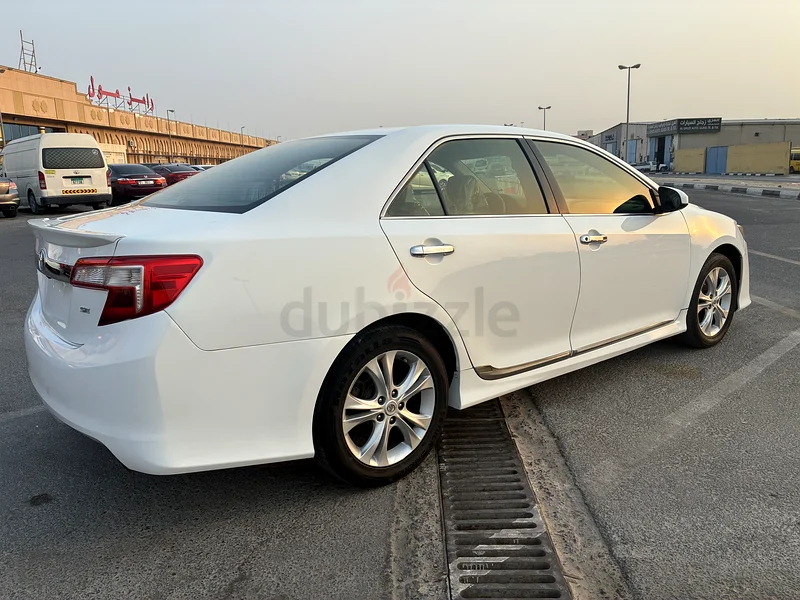 Toyota Camry 2014 GCC SE, super clean car low mileage63399946876290112