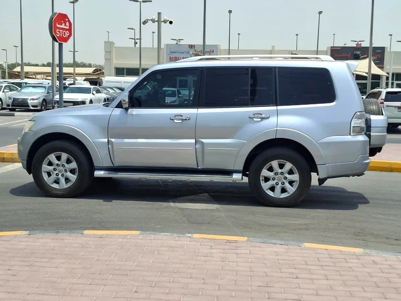 Mitsubishi Pajero model 2011 full option63398585606147113