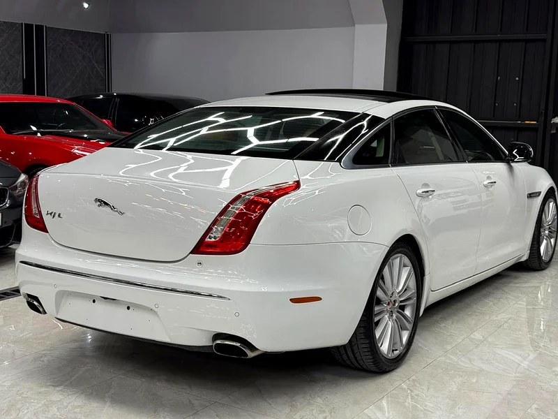 JAGUAR XJL LUXURY MODEL GCC SPEC63398481071747113