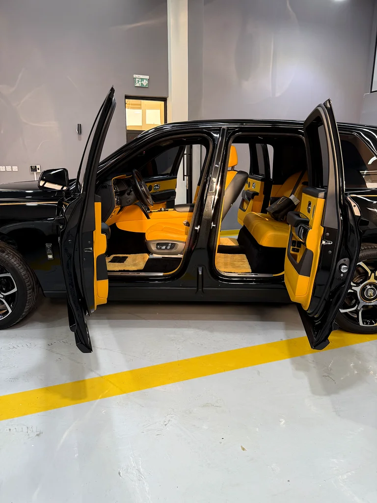 Rolls Roys cullinun black badge63398531579266111