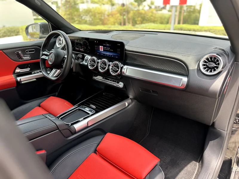 جهاز GLB 250 بحزمة AMG مذهل، متوفر ضمن الضمان وخدمة الصيانة63399918793730114