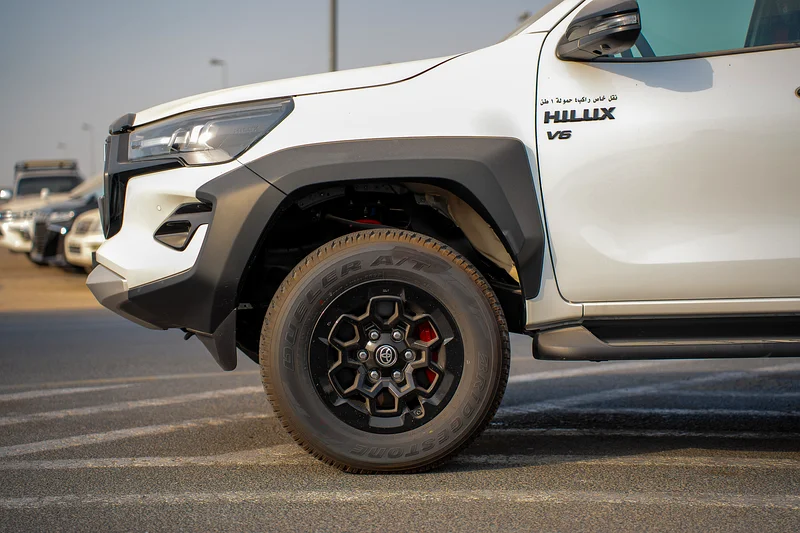 TOYOTA HILUX GR SPORT 4.0 A/T PETROL MODEL GCC 202463401313969153113