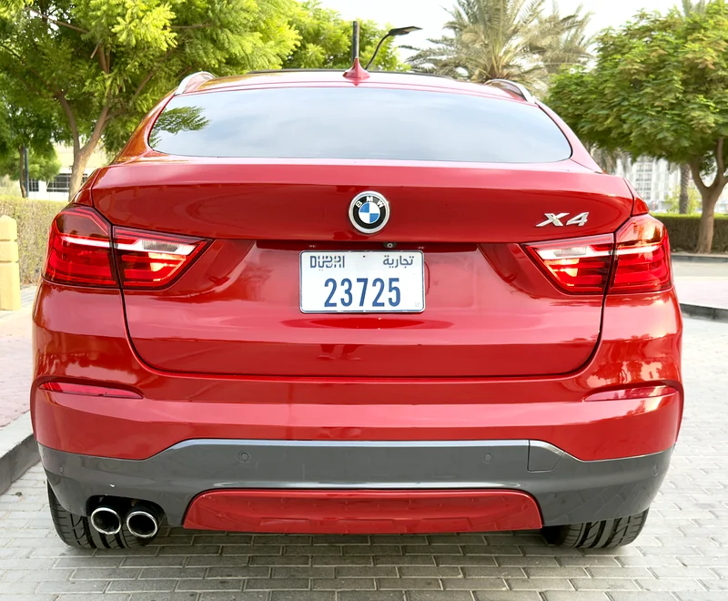 Bmw x4. Xdrive 28i.M package .kit M power
2016 model . GCC specs. Full option. Sunroof 
2500 cc .63405996111105114