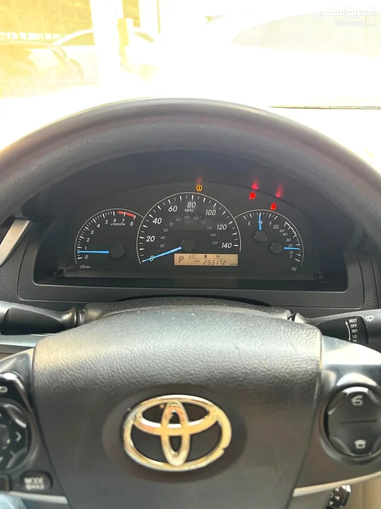 CAMRY  WITH CRUISE CONTROL AND SCREEN63399946869122112