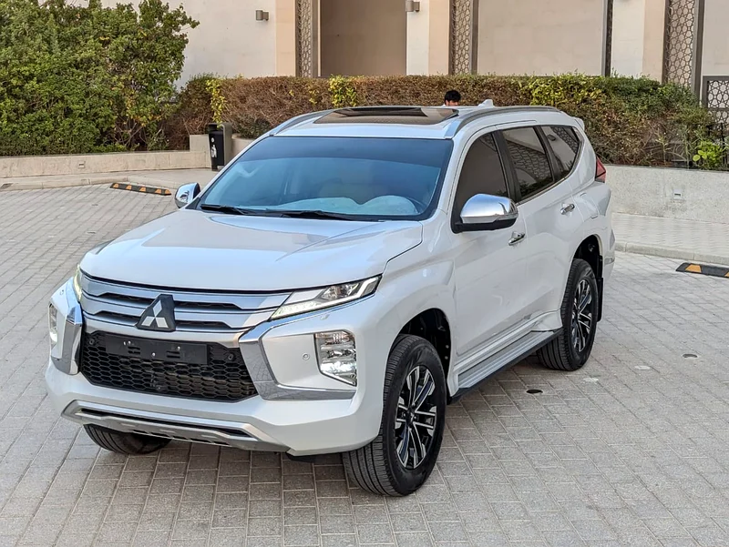 MITSUBISHI MONTERO SPORT 2021 GLS 4WD PREMIUM GCC ORIGINAL PAINT LOW MILEAGE IN EXCELLENT CONDITION63398582288387111