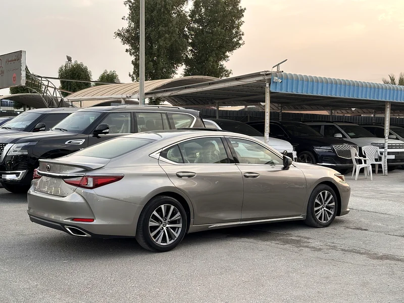 Lexus ES 350 GCC specs model 2019 Full option63398647247491114