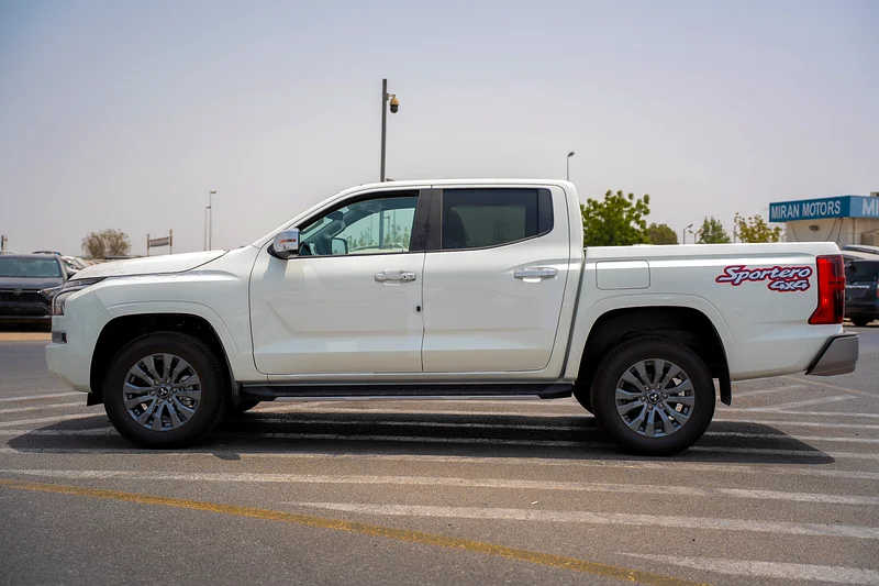 MITSUBISHI L200 SPORTERO 2.4 L DIESEL 202563398590449409111