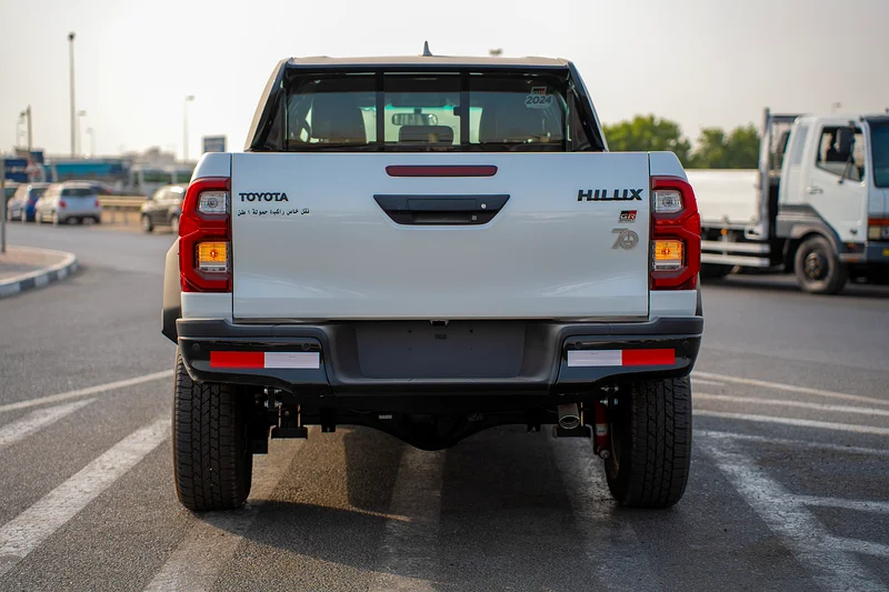 TOYOTA HILUX GR SPORT 4.0 A/T PETROL MODEL GCC 202463401313969153112