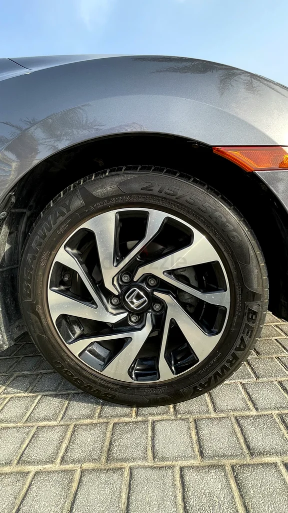 Honda Civic 2018 - Low Mileage63398546720386113