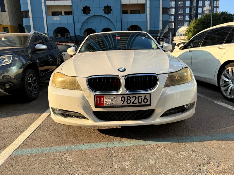 بي إم دبليو 318i 201063406272836355114