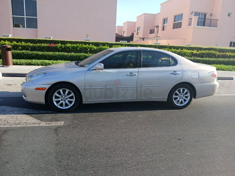 Lexus Es 300 Gcc Full Option Personal CAR63398645112962112