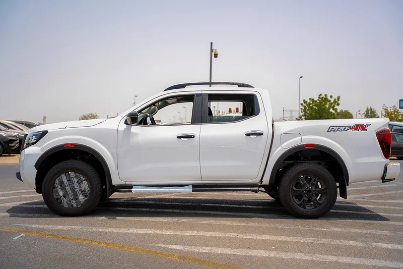 NISSAN NAVARA 2.5 DIESEL PRO4X 4X4 AT 202563399959237763111