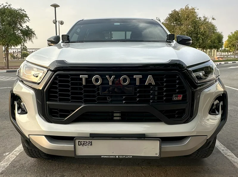 Toyota • Hilux • GR Sport • V6 4.0L • GCC 202463401314080258111