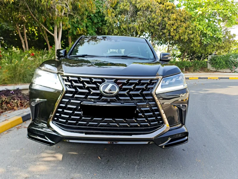 لكزس LX570 إصدار بلاك سيغناتشر، ضمان الوكالة وتاريخ الصيانة63398638436867113