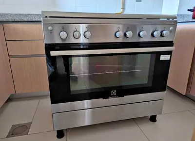 Electrolux 5 Burner Full Gas cooker 90 by 60 cm Oven with fan