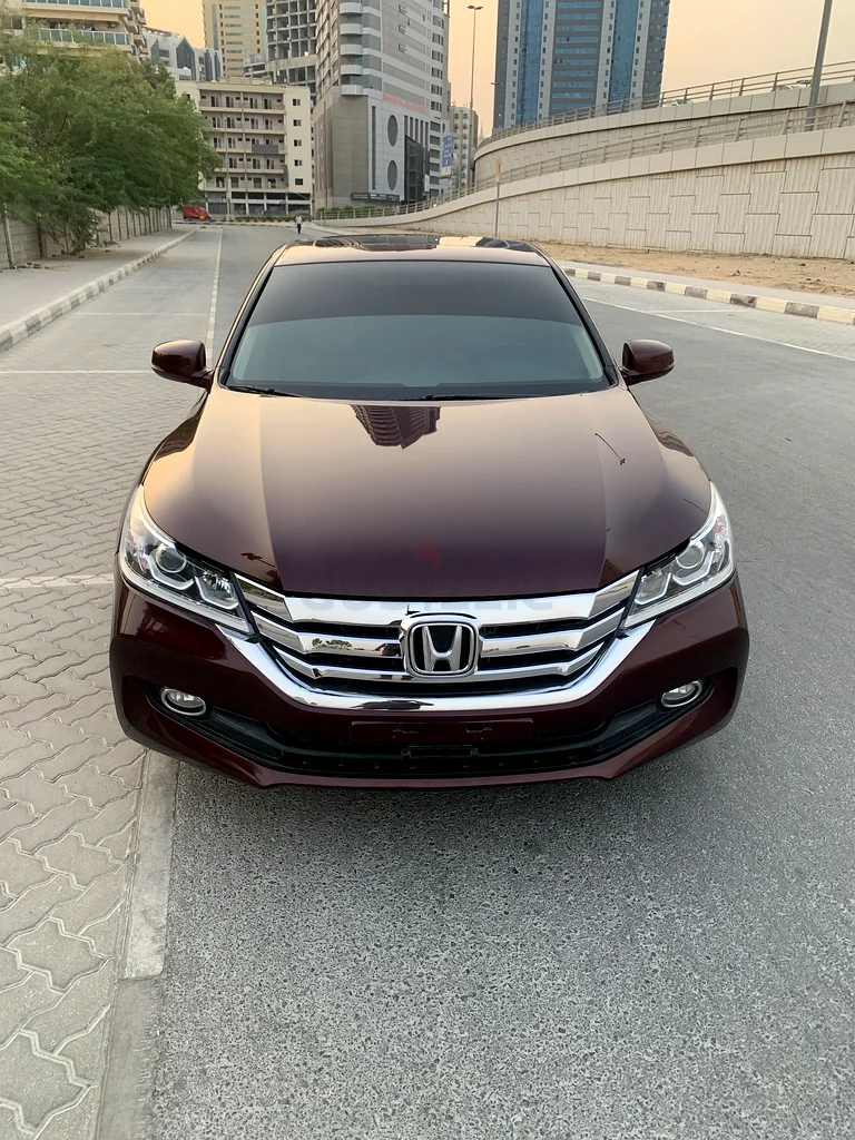 HONDA ACCORD 2016 MODEL GCC SPEC  
SPACE CLEAN CAR  
NEW TIRE  
NEW BATTERY  
FULL OPTIONS  
REAR CAMERA63398544436225113