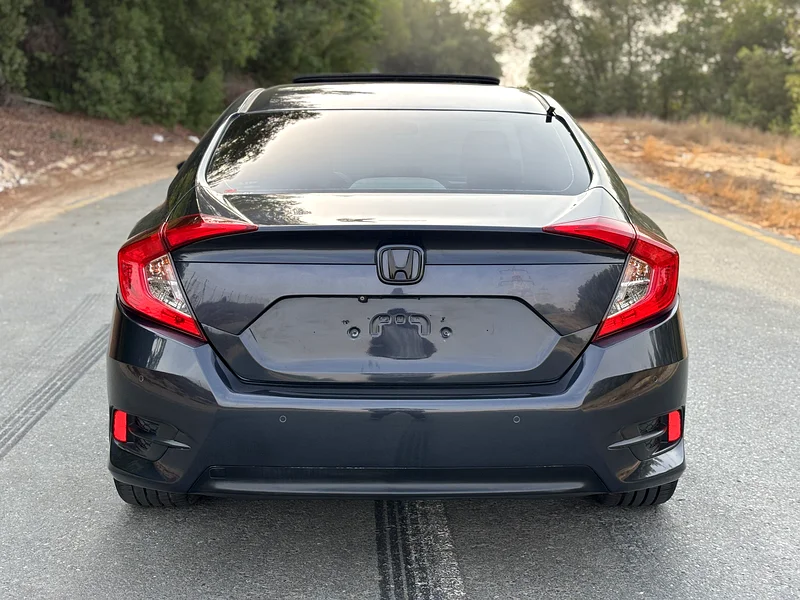 HONDA CIVIC—2017–GCC—ACCIDENT-FREE—FULL OPTIONS—EXCELLENT CONDITION63398547617411113