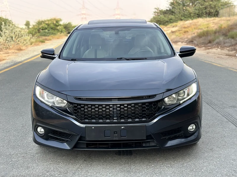 HONDA CIVIC—2017–GCC—ACCIDENT-FREE—FULL OPTIONS—EXCELLENT CONDITION63398547617411112