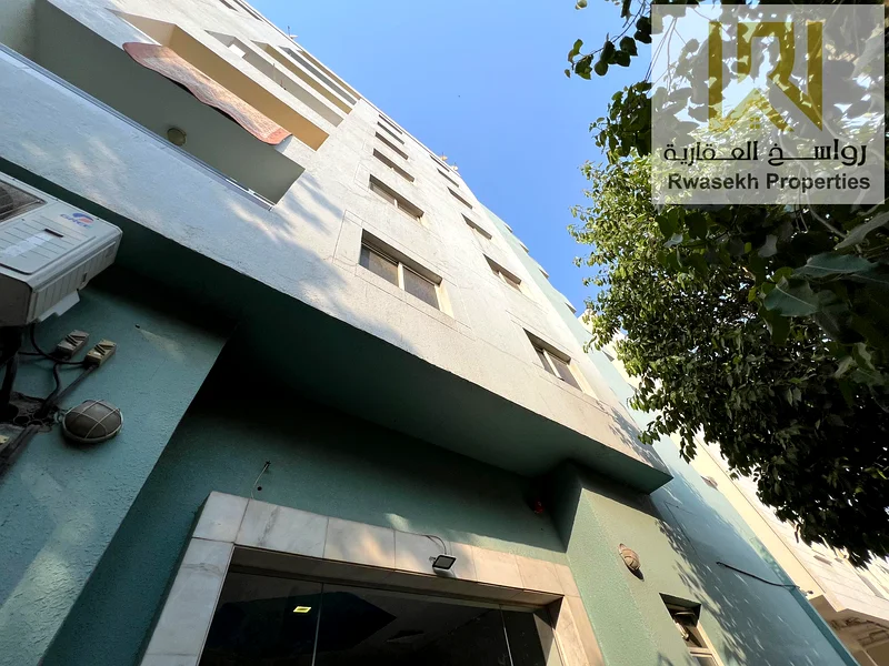 مبنى مكون من طابق أرضي و6 طوابق للبيع في منطقة الرشيدية، عجمان، مبنى تجاري على الطريق الرئيسي متاح للبيع في منطقة الرشيدية 2، عجمان، الإمارات العربية المتحدة.63885769434883113