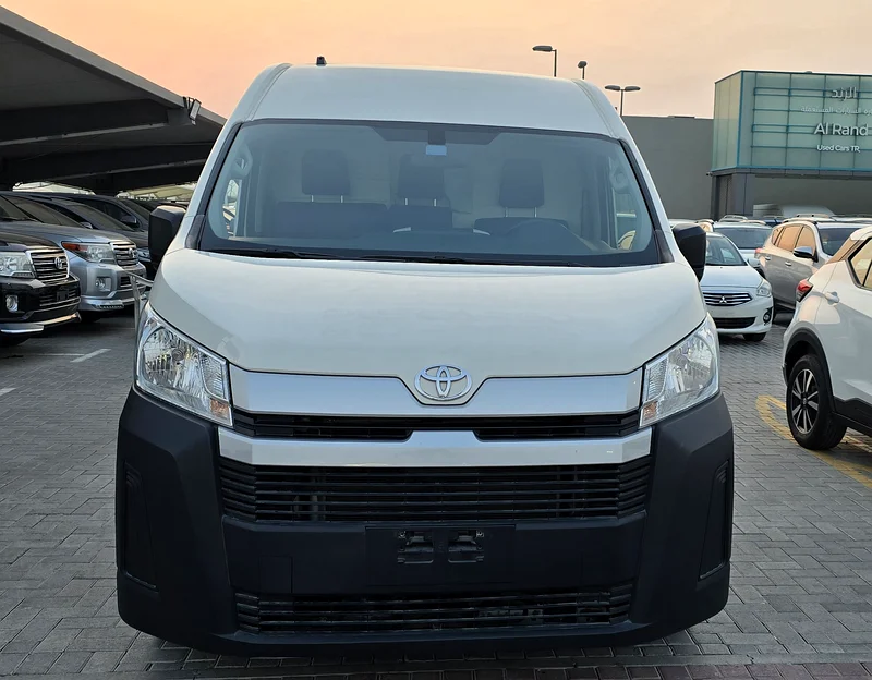 Toyota Hiace High Roof Delivery Van GCC63401317113987112