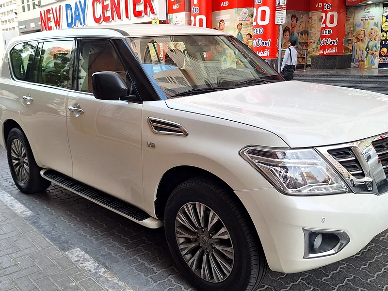 نissan باترول 2019، محرك v8، ناقل حركة أوتوماتيكي، حالة جيدة جداً، مناسبة لدول مجلس التعاون الخليجي، سيارة نظيفة جداً، لم تتعرض لحوادث، سيارة جديدة63399914701826113