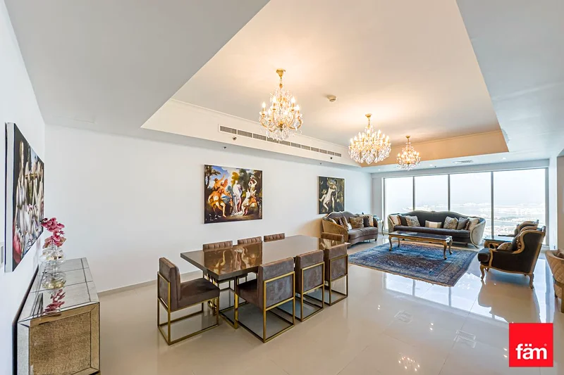 Sea view | Upgraded | Huge Open Living64036951792642114
