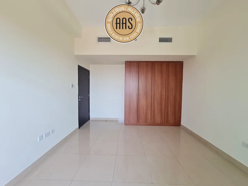 Close To Park  Spacious 3Bhk With Full Facilities63757071378819114