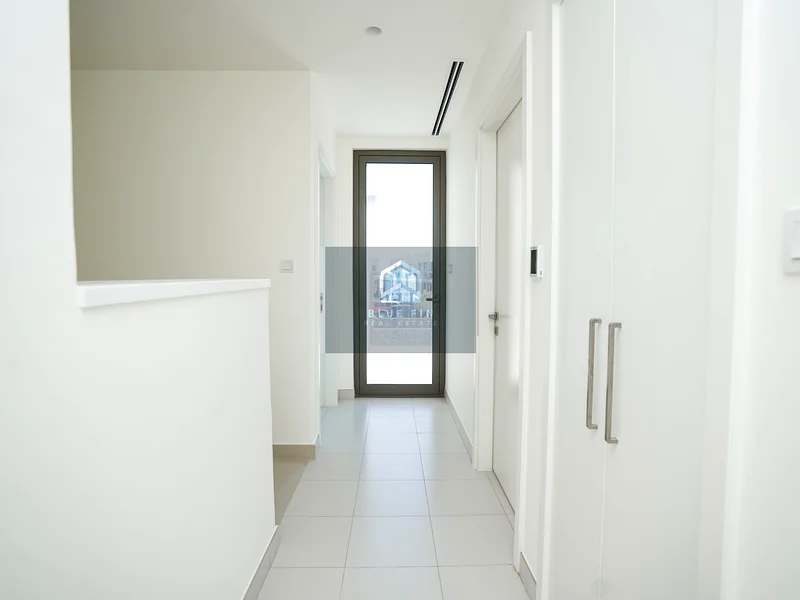 Modern Unit | Ready to Move | Road View63805884455809112