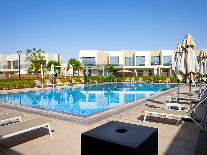 Modern Unit | Ready to Move | Road View63805884455809110