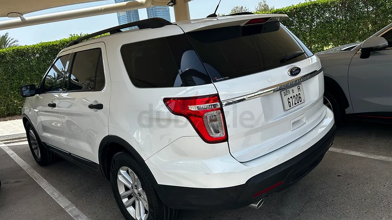 Well maintained Ford Explorer with low mileage63399889453954112