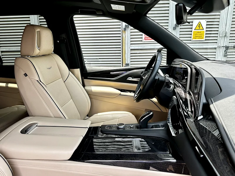 2023 ESCALADE 600 | CLEAN TITLE | CLEAN CARFAX | AKG PREMIUM AUDIO SYSTEM |63398490223105114