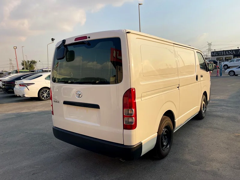 Toyota Hiace Cargo Van 2.7L STD (GCC)63401317093634113
