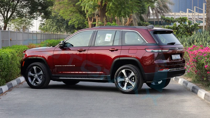 2025 JEEP GRAND CHEROKEE LIMITED PLUS GCC 0Km with 3-year or 60,000 km warranty @Official Dealer63398605355778114