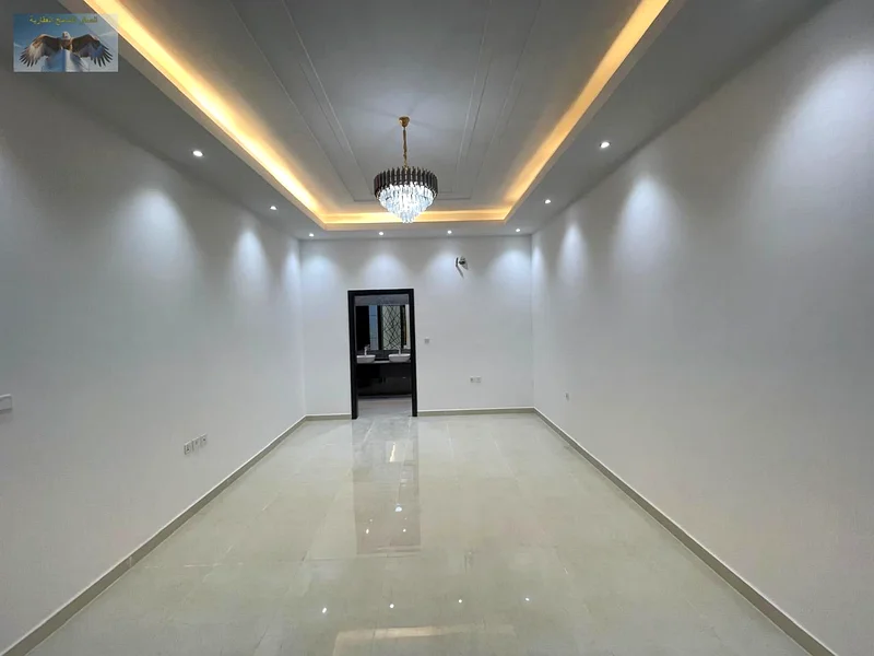 🔹 Villa for annual rent in Al Mowaihat 2  
4 bedrooms (all master)  
2 bathrooms  
kitchen  
majlis + living room  
maid’s room  
private water tank  
first63405210883970112