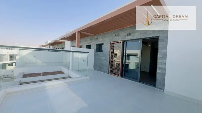 5 غرف نوم بالقرب من نادي ترامب للجولف | جاهز للانتقال63971549039105111