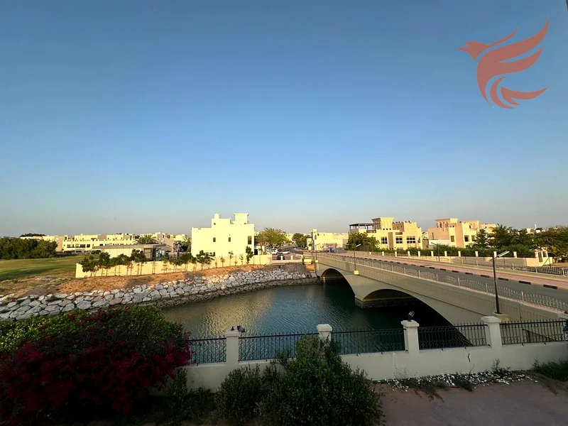 فيلا من 5 غرف نوم وغرفة خادمة للبيع في قرية الحمرا63858776140419112