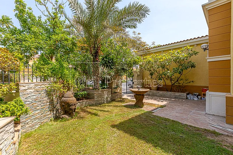 VACANT | Large Layout | Private Pool | Corner Unit63922284794499111