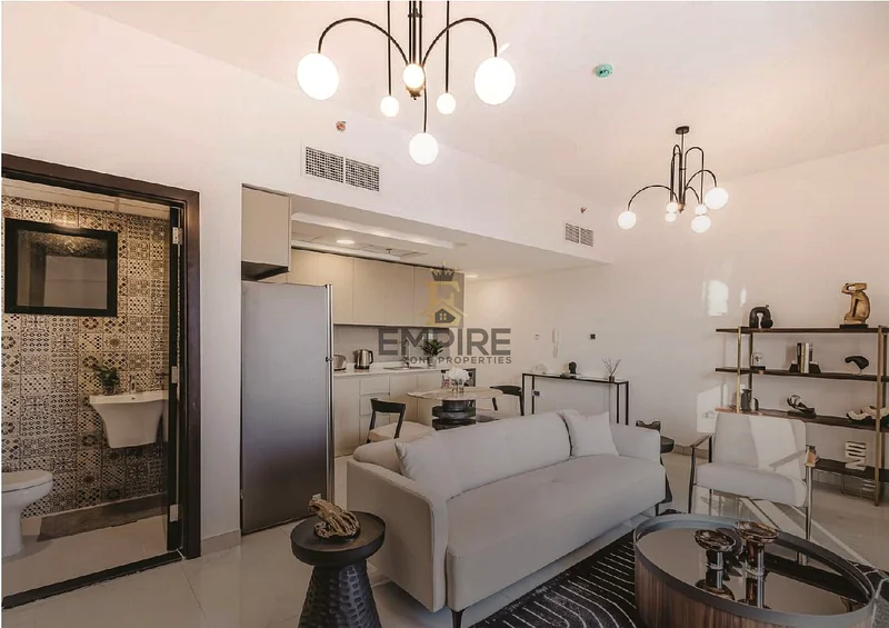 Spacious 3 bed + Store / Fully Furnished / Prime location63994970649091112