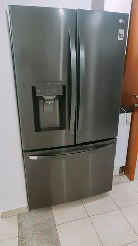 LG French Door Refrigerator with Water dispenser ice maker