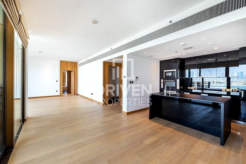 Spacious and Luxurious Apt with Sea View63929454246529110