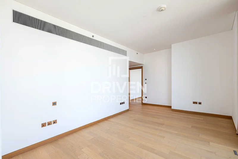 Spacious and Luxurious Apt with Sea View63929454246529113