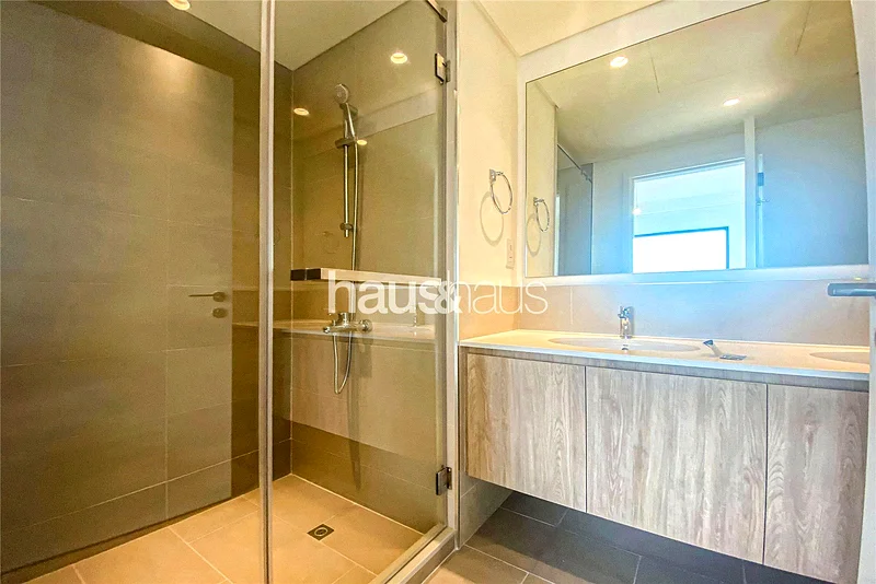 Direct Park Access | Mid Floor | Modern and Bright64043459966593114