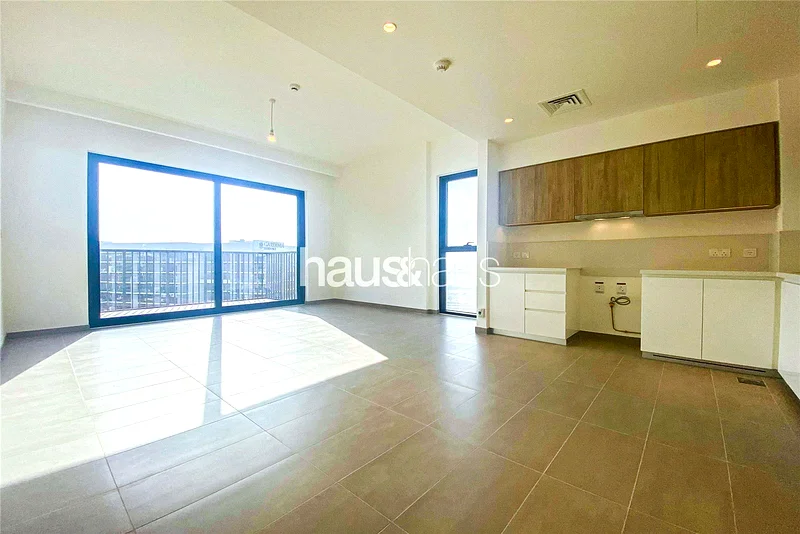 Direct Park Access | Mid Floor | Modern and Bright64043459966593110
