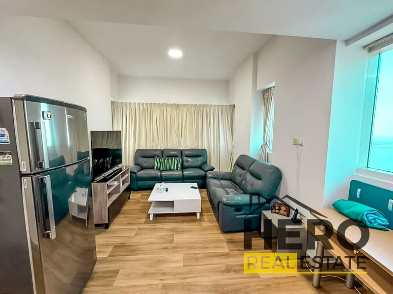 منظر بحري رائع | طابق عالي | شرفة واسعة!63843704852226113