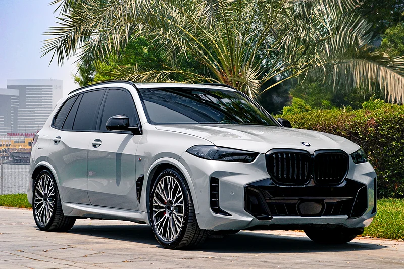 فردي XDrive 40i حزمة M مجهزة بالكامل سجل صيانة كامل وعقد صيانة مع AGMC63406212677377114